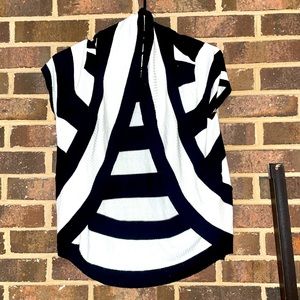 White House Black Market - SS Medium cover up